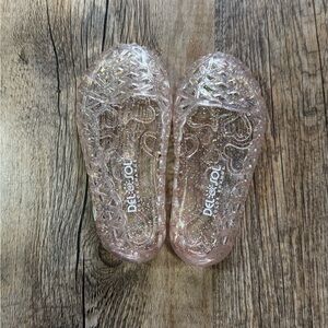 Del Sol color changing shoes. Toddler size 7